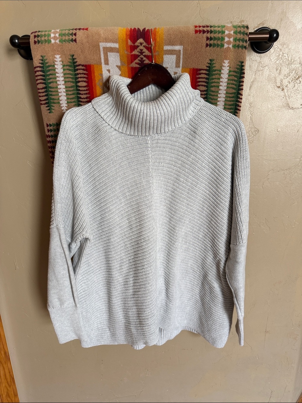 Rachel Zoe turtleneck sweater size xl